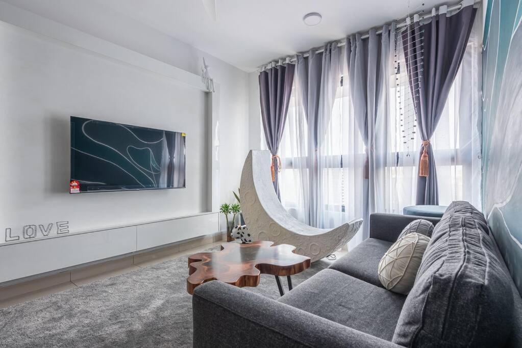 M Vertica By Hlg Re Apartment